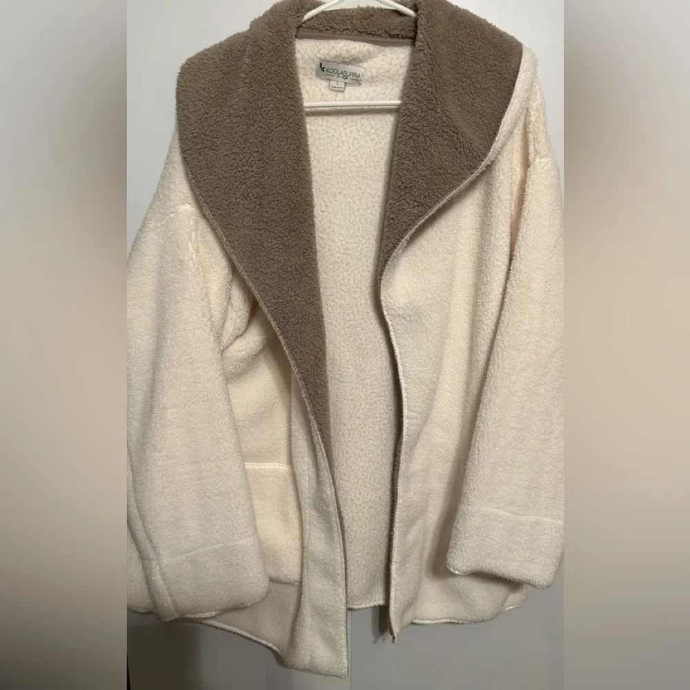 Soft fuzzy kookaburra by ugg cardigan - Picture 1 of 4